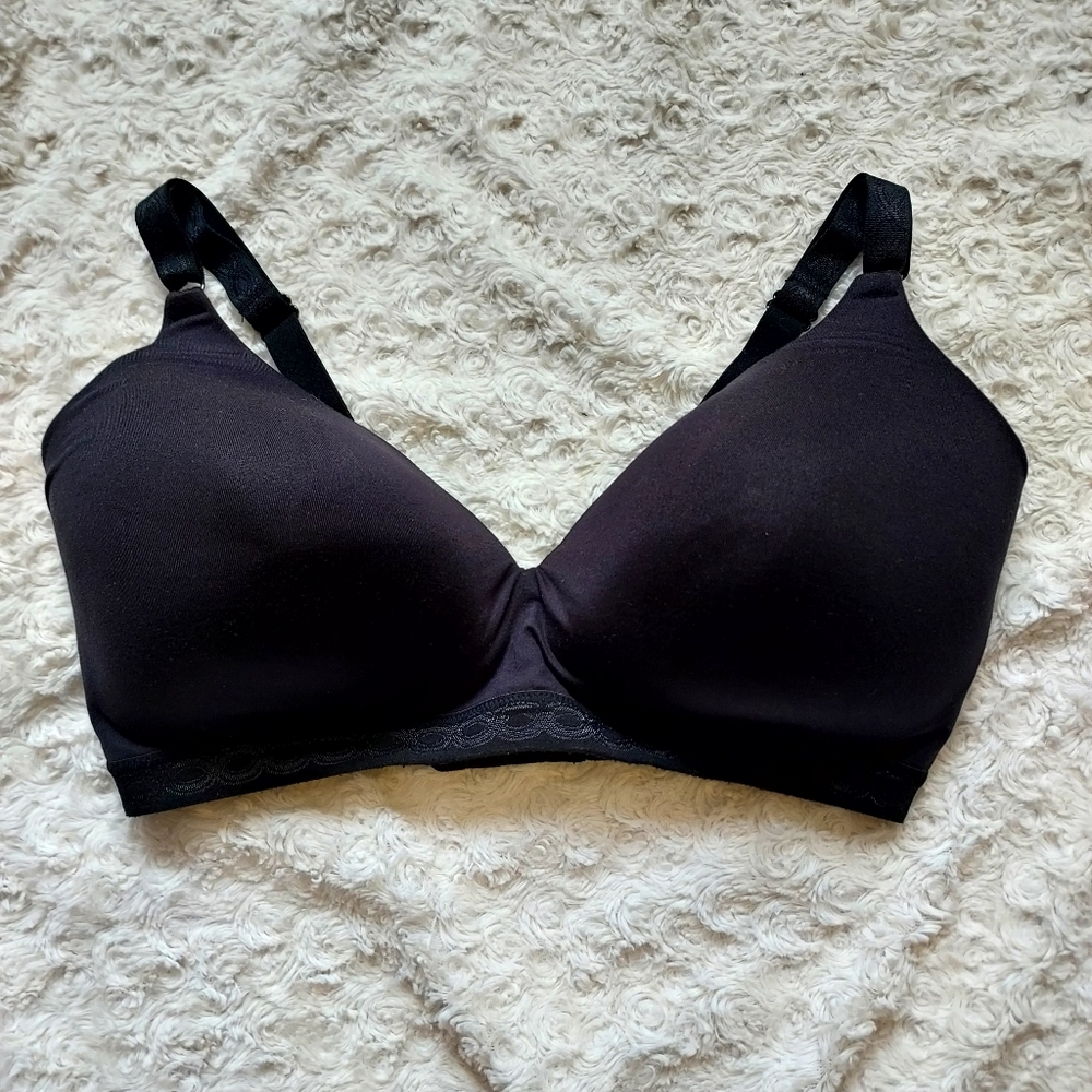 Warner's Black Natural bra 38D Casual Comfy Everyday Minimalist